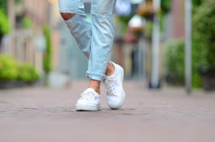 white flatform sneakers ripped knees