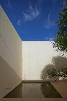 Arrabida House by Souto de Moura