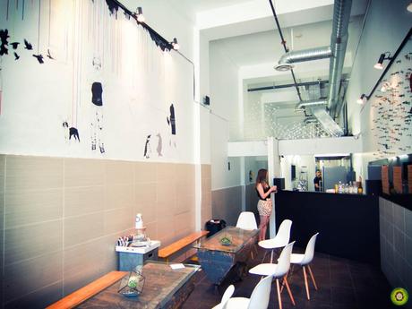 Cheat Day: Gourmet Grilled Cheeses! Restaurant Interior