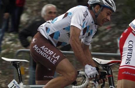 Bad luck for Jean Cristophe Péraud at Tour De France 2013