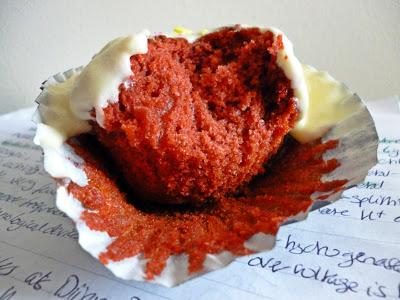 Red Velvet Cupcakes [Low Fat]