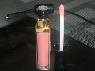 Revlon Super Lustrous Gloss in Pink Whisper