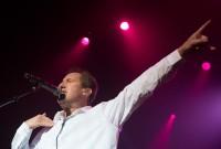 omd terminal5 1 200x135 ORCHESTRAL MANOEUVRES IN THE DARK PLAYED TERMINAL 5 [PHOTOS]