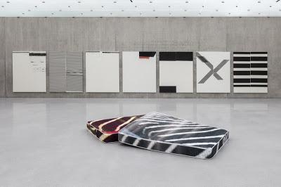 see | art exhibition