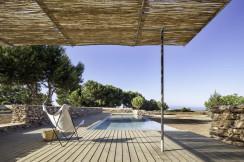 Pool & outdoor lounge by Marià Castelló Martínez