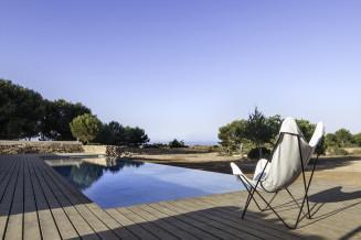 Pool & outdoor lounge by Marià Castelló Martínez