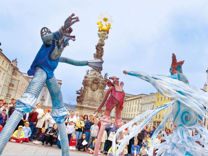 World festivals. Фестиваль уличного искусства в Линце (Австрия). Пфластерспектакел. Пфластерспектакел (Pflasterspektakel) в Австрии. Фестивали в Австрии.