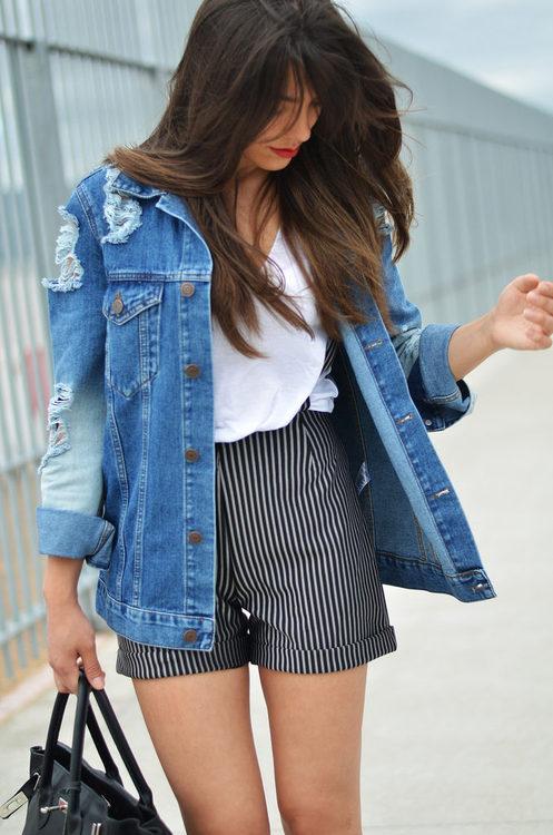 beautifulfashiongirl:

Ripped Denim Jacket ,More than 10000...