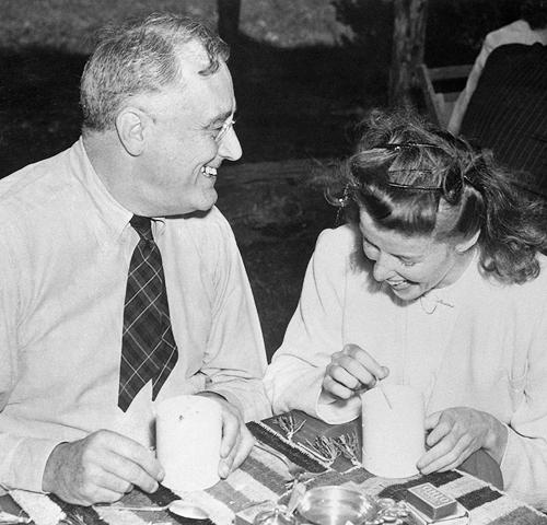 Katherine Hepburn & President Roosevelt2