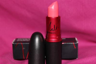 Review || Nicki Minaj Viva Glam lipstick