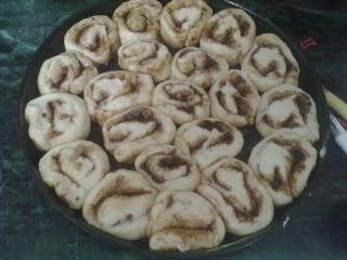 Cinnamon Rolls- Yummo! The Pioneer Woman Cooks-eggless