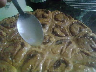 Cinnamon Rolls- Yummo! The Pioneer Woman Cooks-eggless