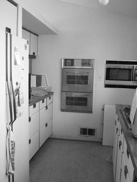 Before kitchen 1950 home