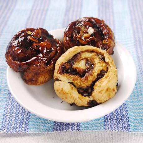 Mini Caramel Walnut Rolls