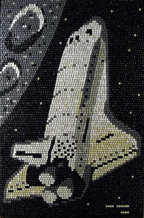 Keyboard Keys makes Space Shuttle Mosaic | odditycentral.com