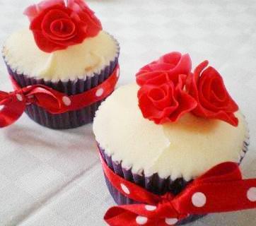 national-cupcake-week-english-rose