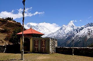 Earthquake Shakes The Himalaya