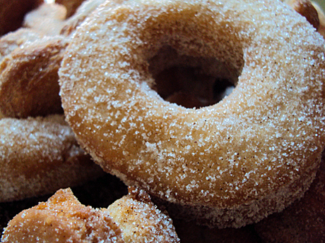 Apple cider doughnuts