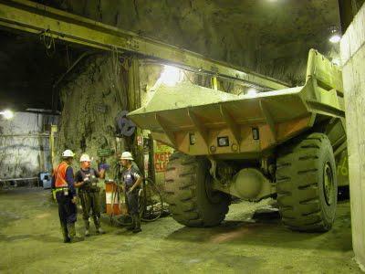  huge mining truck