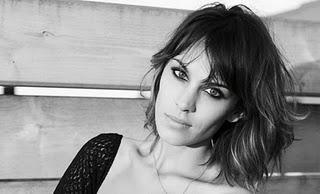 Recipe for Alexa Chung's look... my mouth is already watering!!