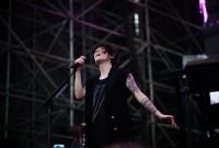 tegan sara002 200x135 FUN. PLAYED PIER 26 WITH TEGAN AND SARA [PHOTOS]