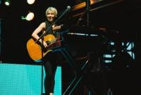 Fun 0111 200x135 FUN. PLAYED PIER 26 WITH TEGAN AND SARA [PHOTOS]