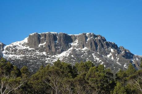 snow on du cane range tasmania 