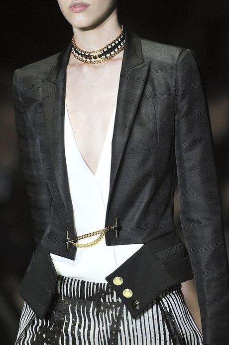 d-aisychain:

highqualityfashion:


Gucci SS 12


.