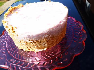 DIY Midori & Raspberry Cheesecake