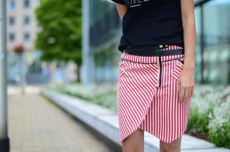 three floor asymmetric wrap skirt red stripes