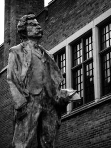 Mark Twain statue elmira