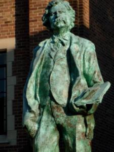 Mark Twain statue elmira new york, 