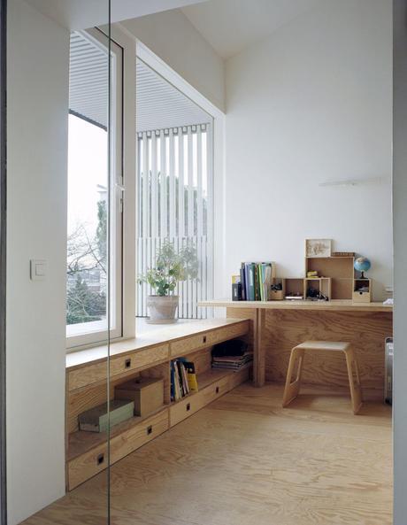 A Suspended Room by NeM Architectes 4