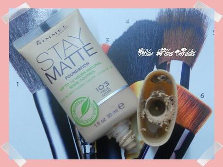 RIMMEL STAY MATTE FOUNDATION