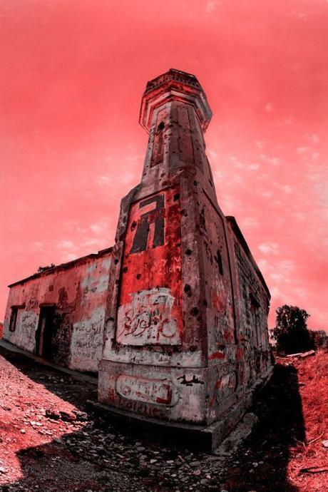 338_1vertical_mosque_with_graffitti_red