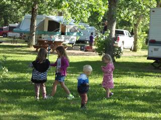 Summer MOMday: Campground Review - Dinosaur Provincial Park (Brooks, AB)