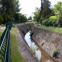 Underground, overground: tracking the river Devèze from Mérignac to Bordeaux