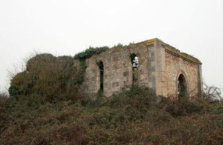 Saint-Jean-des-Palus chapel: deteriorating by the day