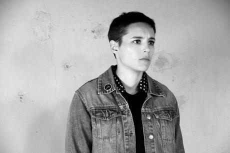 savages 07624 620x413 10 BEST HAIRCUTS IN MUSIC