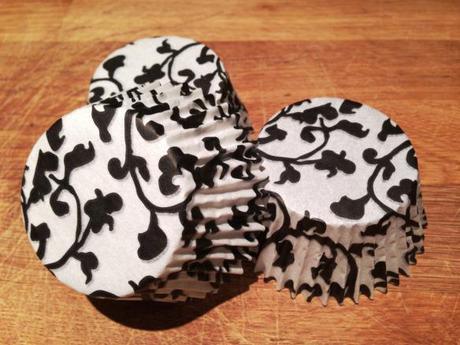 floral vine black and white cupcake cases cake decorating company nottingham