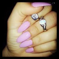 Nail love.