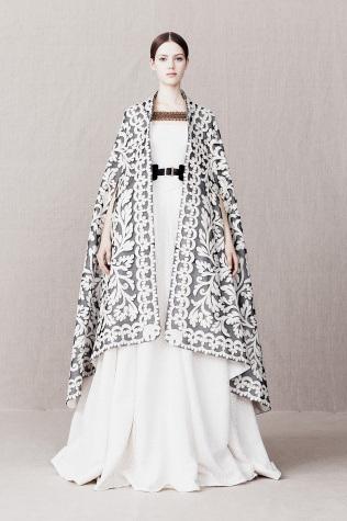 alexander-mcqueen-pre-fall-2013-25_110153777926.jpg_article_singleimage