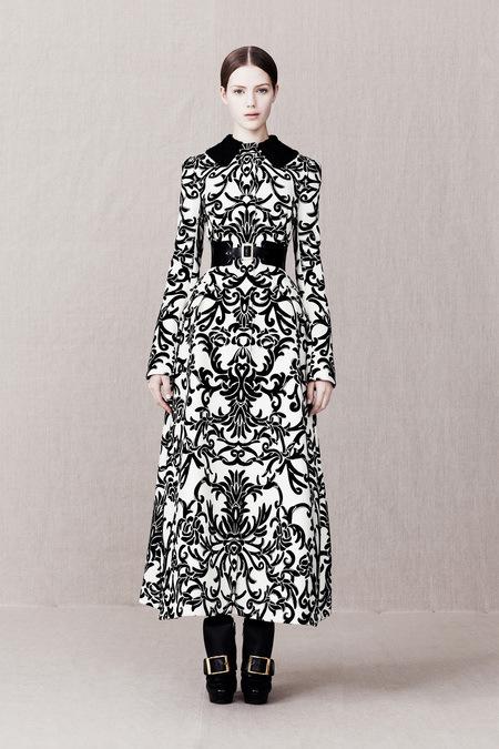 alexander-mcqueen-pre-fall-2013-11