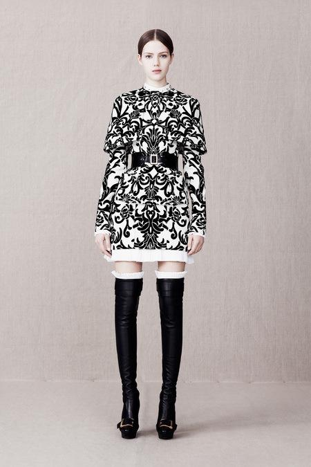 alexander-mcqueen-pre-fall-2013-23