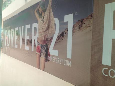Forever 21 Opening in Oberoi Mall, Mumbai