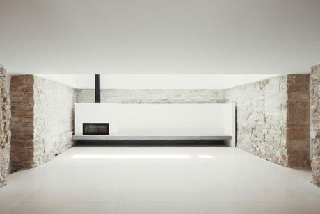 House in Serra de Janeanes by João Branco 4