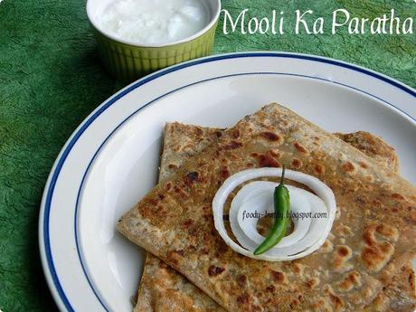 Mooli Paratha / Mooli Ka Paratha / Radish Paratha