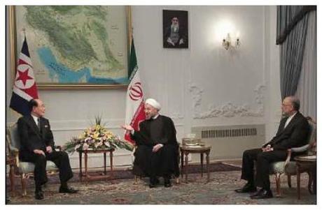 SPA Presidium President Kim Yong Nam (L) meets with the new Iranian President Hassan Rohani (C) in Tehran on 3 August 2013 (Photo: Iran President's Office).