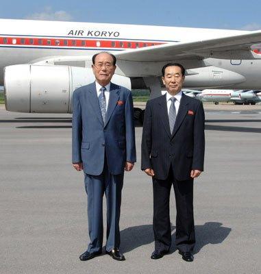 SPA Presidium President Kim Yong Nam (L) and Vice Minister of Foreign Affairs Pak Kil-yo'n at Pyongyang Airport on 1  August prior to departing for Tehran (Photo: Rodong Sinmun).