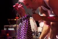 avan lava bowery 5 200x135 BODY LANGUAGE AND AVAN LAVA MADE BOWERY BALLROOM DANCE [PHOTOS]